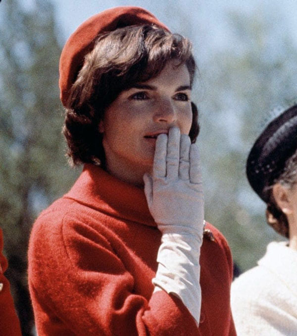 Vintage Wonderland: Pillbox Hat and Tweed