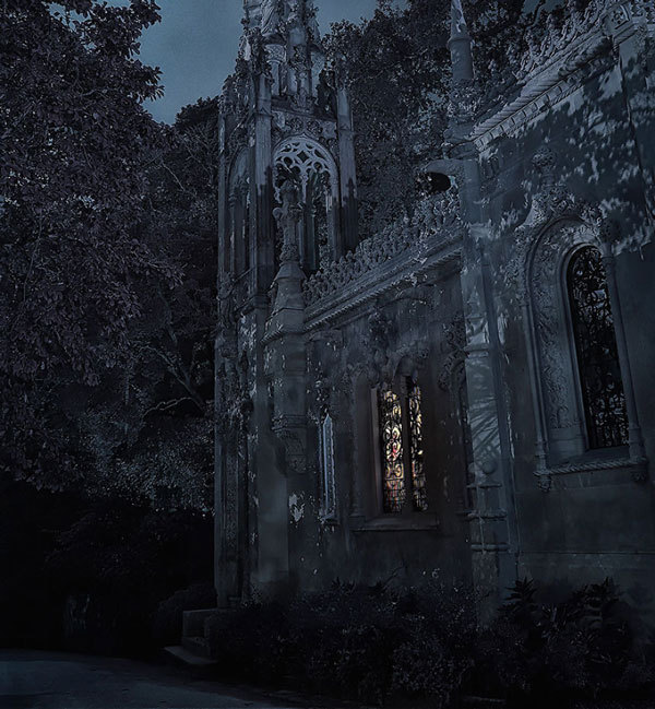 10 Ways To Have A Gothic Valentine's Day: Visit a local haunt