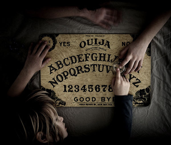10 Ways To Have A Gothic Valentine's Day: Play with a Ouija Board