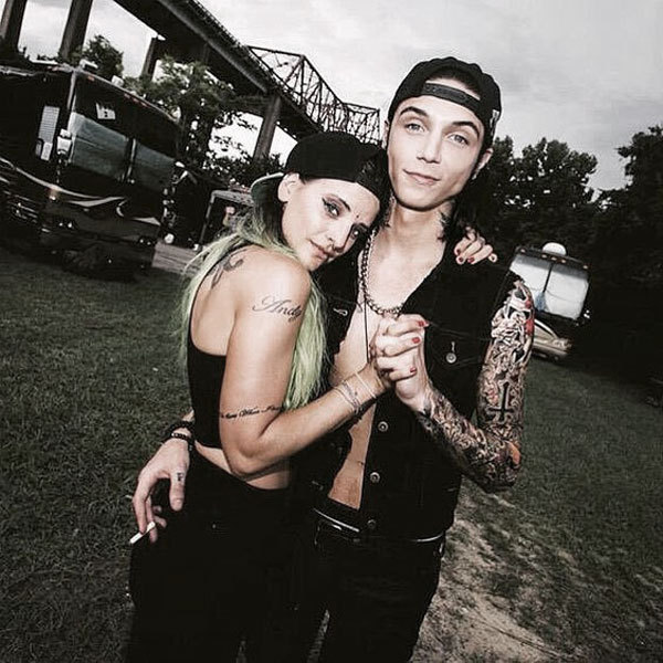 10 Ways To Have A Gothic Valentine's Day: Go to A Concert