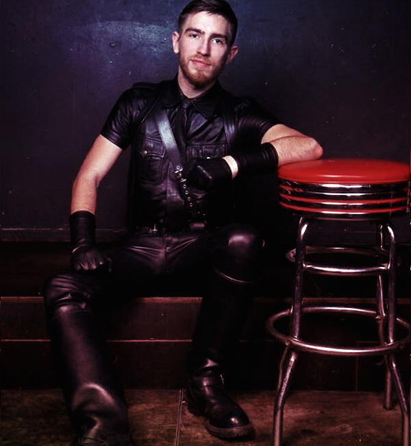 NSFW gothic burlesque fashion guide: all leather everything