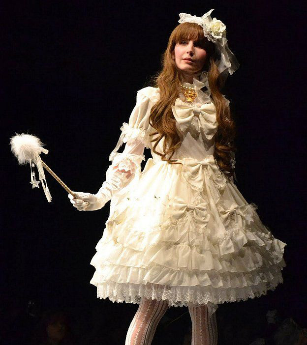 Lovely Lolita Looks For Wedding Season
